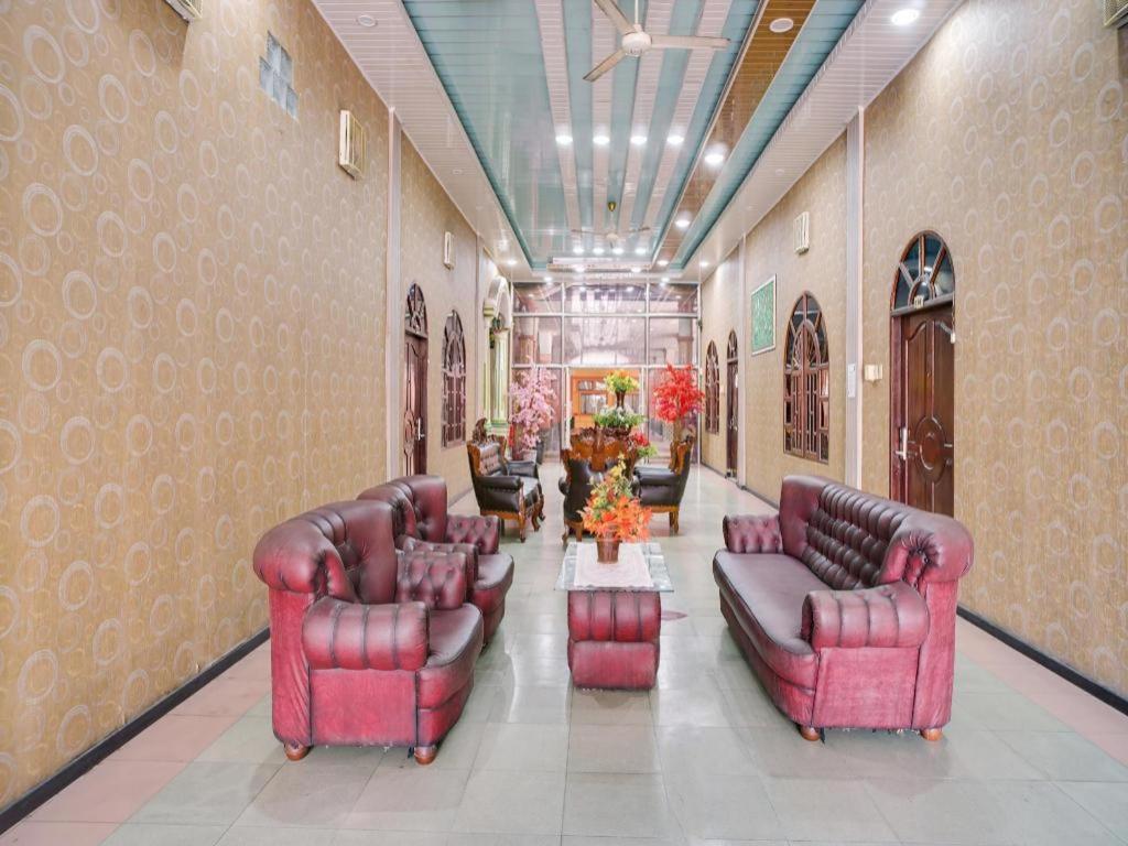 Oyo 1140 Hotel Tresya Tanjung Balai Tanjungbalai Экстерьер фото