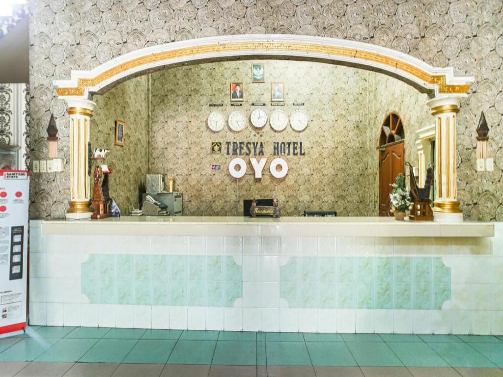 Oyo 1140 Hotel Tresya Tanjung Balai Tanjungbalai Экстерьер фото