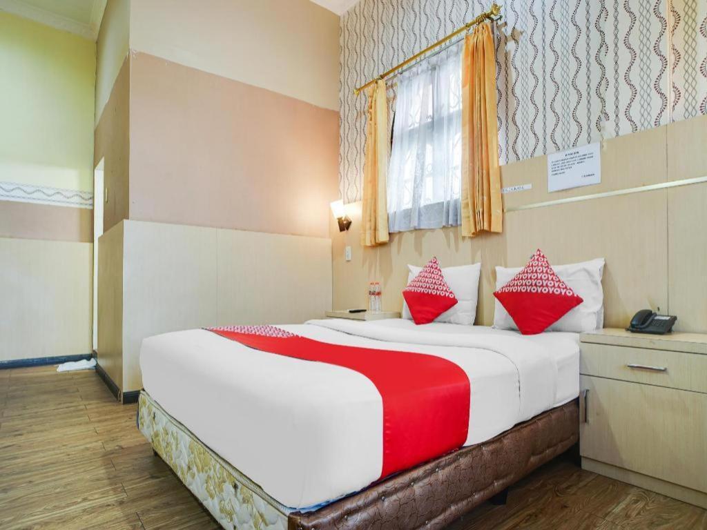 Oyo 1140 Hotel Tresya Tanjung Balai Tanjungbalai Экстерьер фото